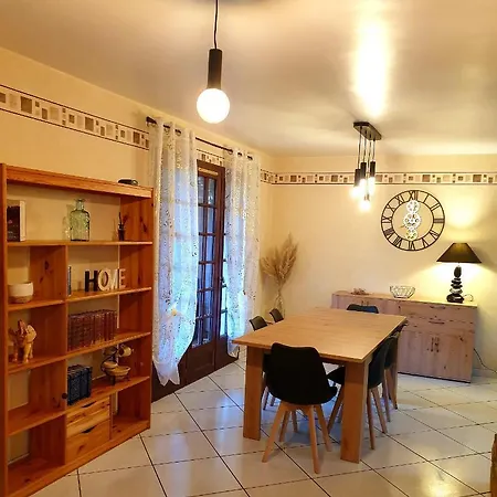 Jolie Maison De *